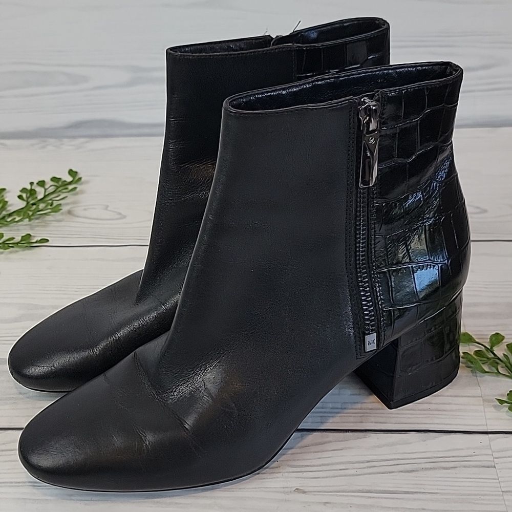 Michael Kors Alane Flext Bootie In Black With Croc Embossed Heel Womens Size 8M - Picture 11 of 11
